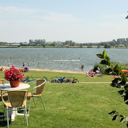 Lovely Holiday Home In Noordwijkerhout Near Lake 외부 사진